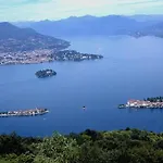 With Terrace And Stunning View Ferienhaus Stresa