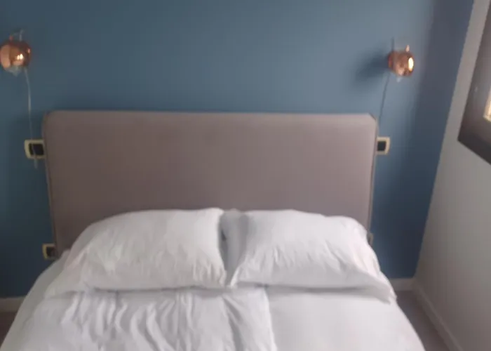 With Terrace And Stunning View Σπίτι διακοπών Στρέσα