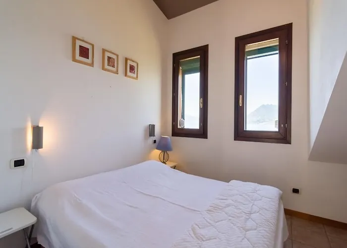 With Terrace And Stunning View Casa de Férias