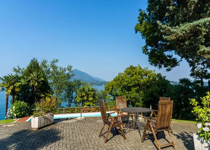 With Terrace And Stunning View Σπίτι διακοπών Στρέσα