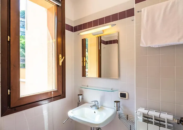 With Terrace And Stunning View Σπίτι διακοπών Στρέσα