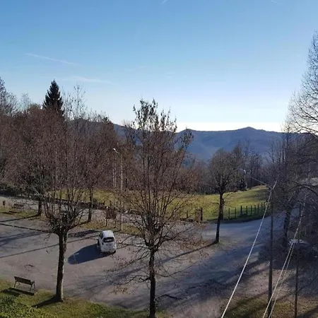 With Terrace And Stunning View Hébergement de vacances *