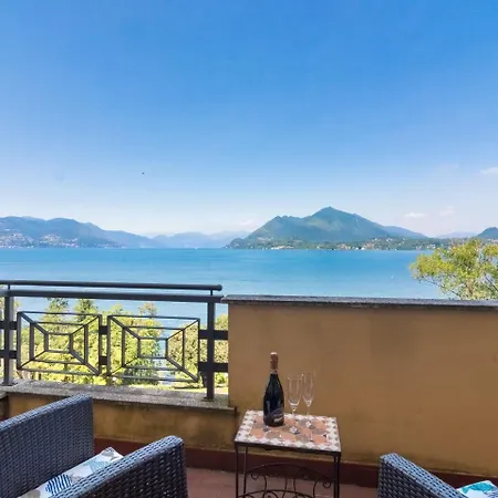 Hébergement de vacances With Terrace And Stunning View *