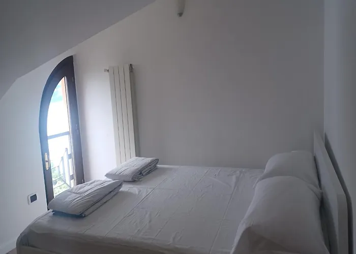 With Terrace And Stunning View Nyaraló