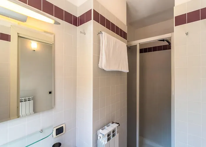 With Terrace And Stunning View Nyaraló Stresa